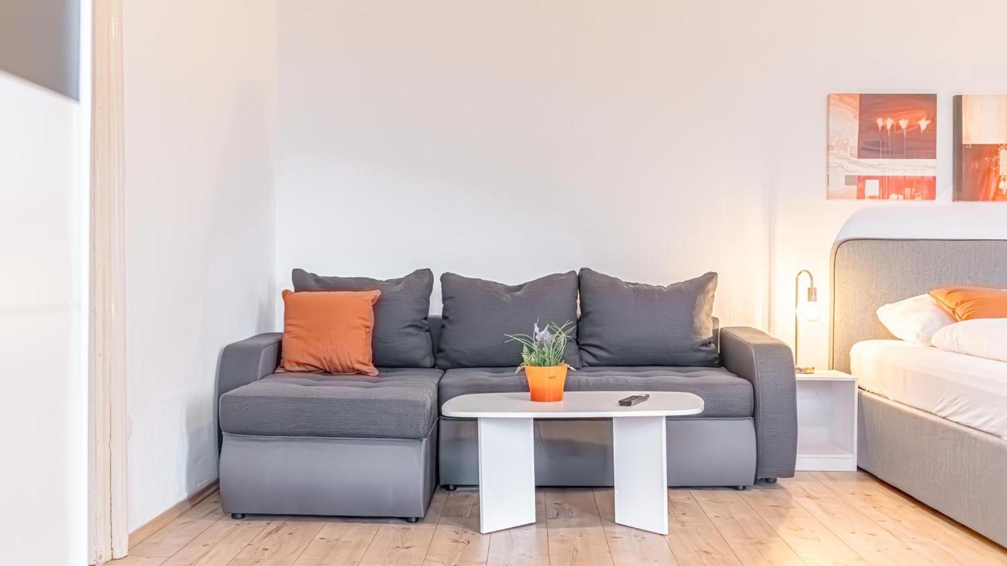 Affordable 2 Apts For 16p 4br Great For Families Apartment Wien